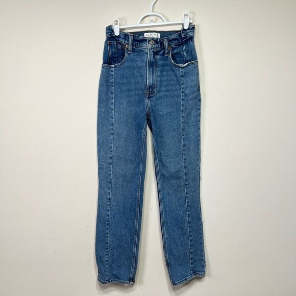 Abercrombie & Fitch 90’s Straight Ultra High Rise Jeans 2 Short - Picture 1 of 8